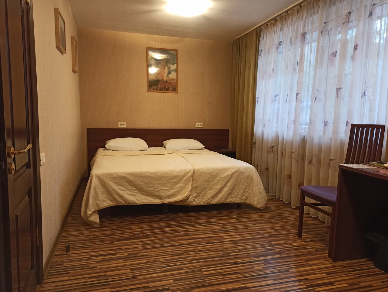 Гостиница Галерея Астрахань-90